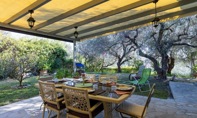 Artallo House | Villa degli Ulivi by Interhome