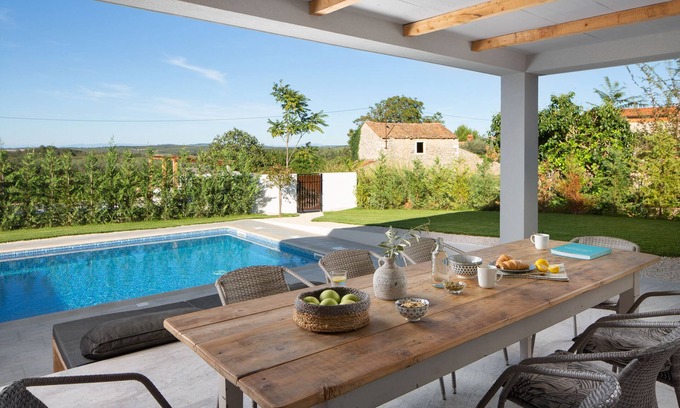 Cepljani Villa | Villa E - Modern villa with upscale amenities and pool