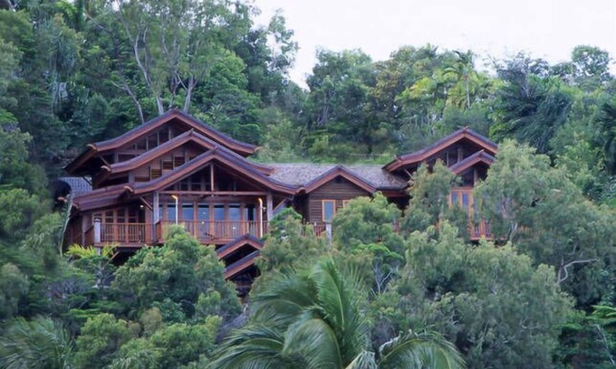Port Douglas House | Villa Empat Puluh Dua