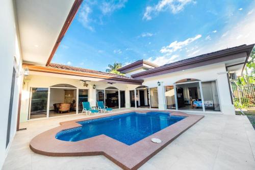 Bejuco Villa | Villa Encanto By Vacation Pura Vida
