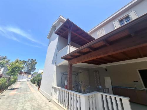 Rade Villa | Villa Escape