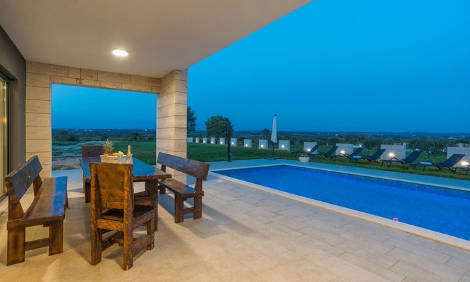 Donje Rastane Villa | Villa F&A, 4 en-suite bedrooms, gym, big garden, private pool, rural