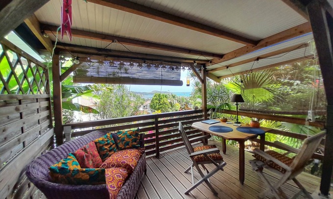 Le Vauclin Apartment | Villa Fleurs des Iles: Studio Bwa Banbou, cozy studio with sea view.