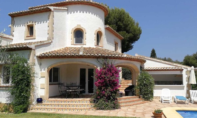 Costa Nova Villa | Villa for 6 people, with private pool on a totally closed plot.