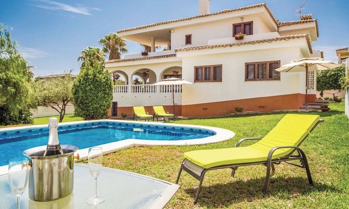 Oropesa del Mar Villa | Villa for Rent in Oropesa del Mar - Book Your Vacation at Villa del Mar