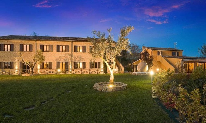 Camerano House | Villa Gens Camuria