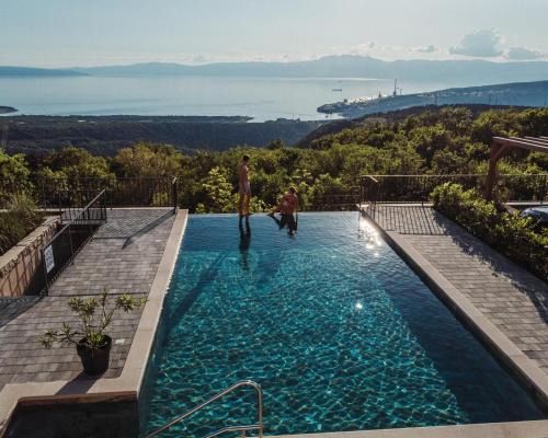 Bakar Villa | Villa Green Garden Heated Infinity Pool, Jacuzzi, Sauna and Panoramic Sea View