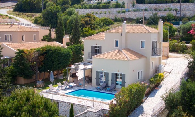 Evreti House | Villa Helios