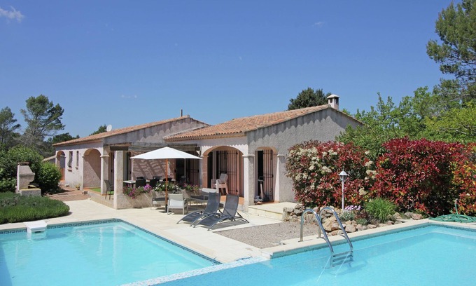 Bagnols-en-Foret Villa | Villa in Bagnols near Sea with Pool