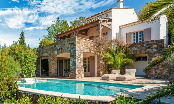 Pardigon Villa | Villa in Cavalaire with Sea View & Pool