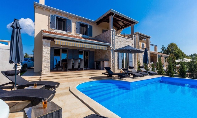 Kastelir-Labinci Villa | Villa in Deklici with Infinity Pool & Sea Views
