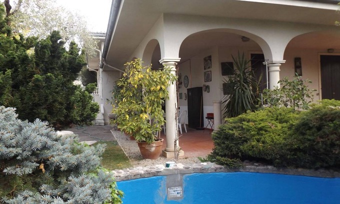 Garda Apartment | Villa in Garda with Private Pool & Lake Nearby