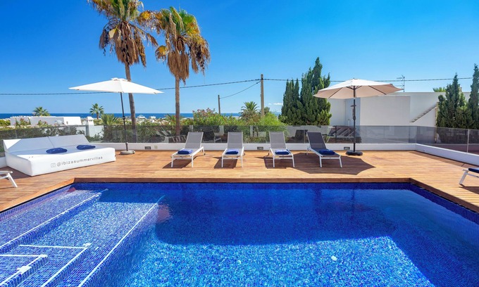 Sant Josep de sa Talaia Villa | Villa in Ibiza Town, sleeps 12 - Villa Blanca