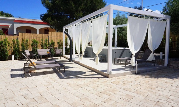 Laureto Villa | Villa in Locorotondo with 1 bedrooms sleeps 4