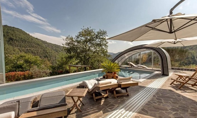 Castel San Niccolo Villa | Villa DeiMori LaMassa Exclusive use heated pool