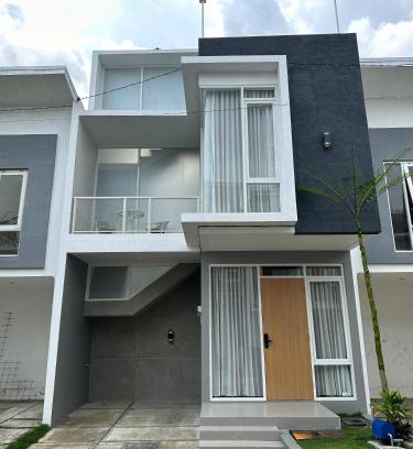 Oro Oro Ombo Villa | Villa Jasmine Batu