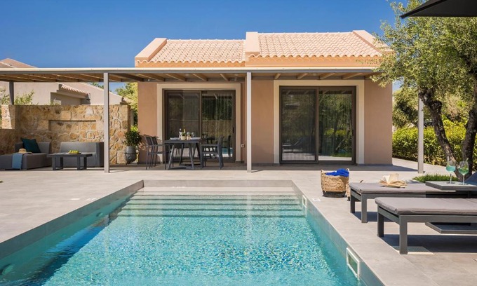 Kaligata Villa | Villa LAOURA