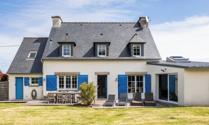 Saint-Cast-le-Guildo Villa | Villa Les Ebihens - private indoor pool 14 people