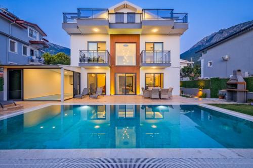 Oludeniz Villa | Villa Lotus/Ölüdeniz Isıtmalı kapalı havuzlu