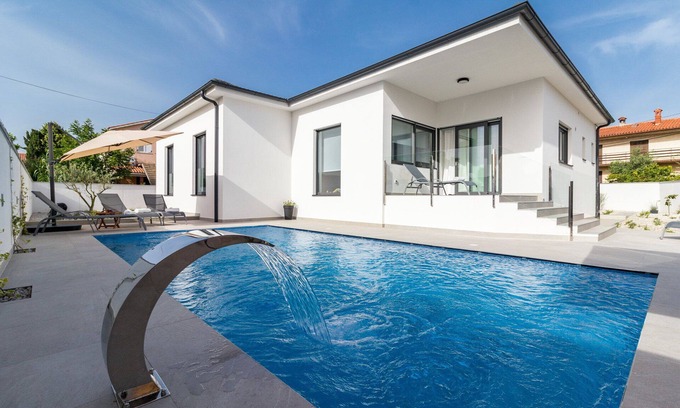 Skatari Villa | Villa Lotus with Heated Pool