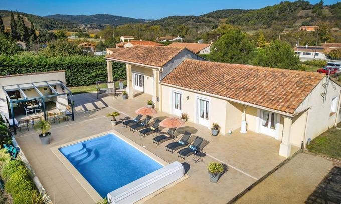 Loupia Villa | Villa Loupia by Villa Plus