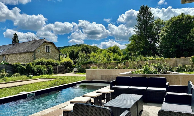 Coly Villa | Villa Lucéo 8 pers. Private swimming pool Dordogne near Sarlat.