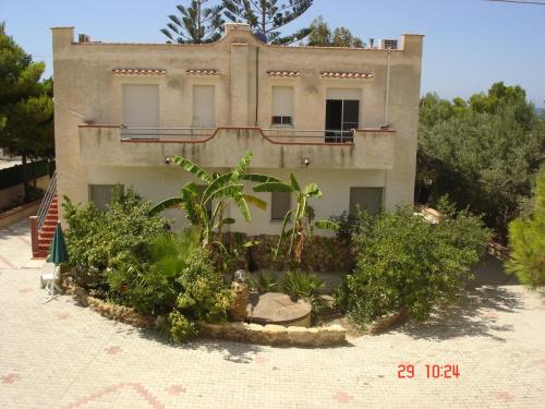 San Giorgio Apartment | VILLA LUCIANO VIA TEOCRITO N 12