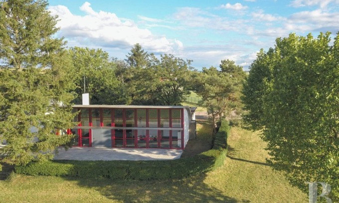 Doncourt-les-Conflans Villa | Villa 'Maison Le Corbusier' with Mountain View, Private Terrace and Wi-Fi