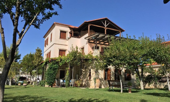 Afytos Villa | Villa Maira
