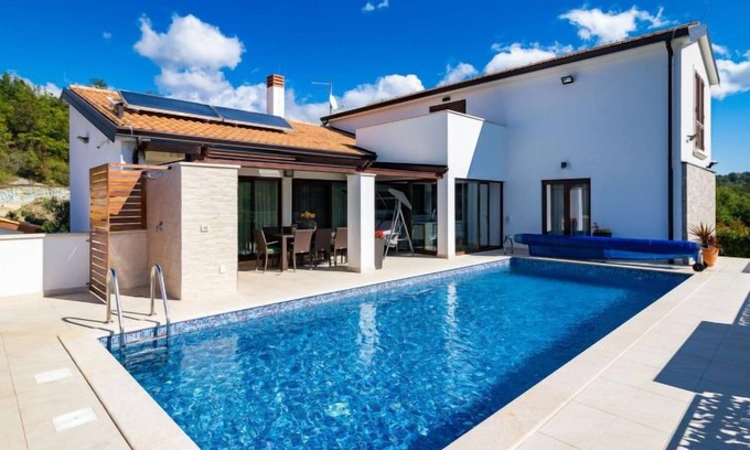 Gracisce House | Villa Mala Halu by Interhome