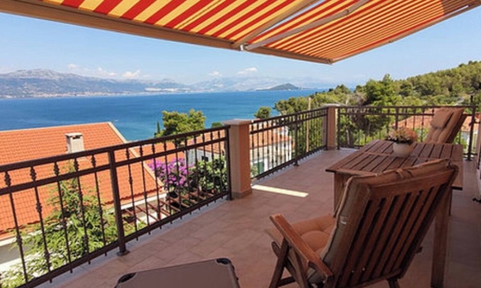 Municipality of Trogir Villa | Villa Mala (sea view, 3 min. to the beach, whirlpool