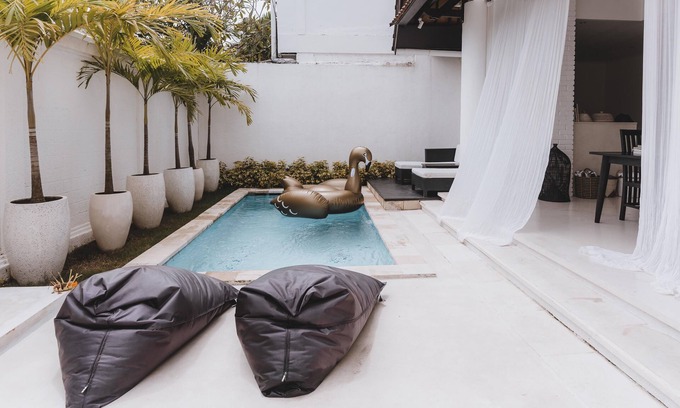 Sunset Road Villa | Villa Manis Kecil