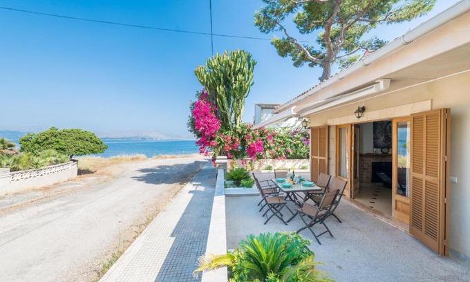 Marina Manresa Ski Chalet | Villa Manresa