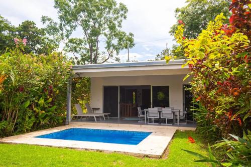 Ciudad Cortes House | Villa Mariposa - Ojochal, Close To Everything