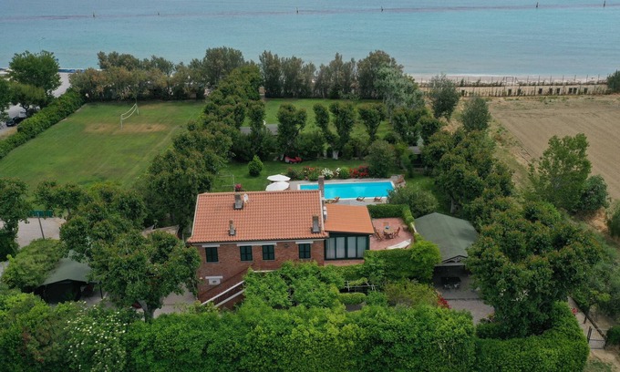 Marina Palmense House | Villa Mirella Beach
