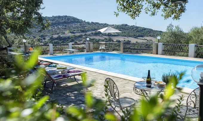 Putifigari Villa | Villa Olive tree, immersa nella natura per relax e quiete