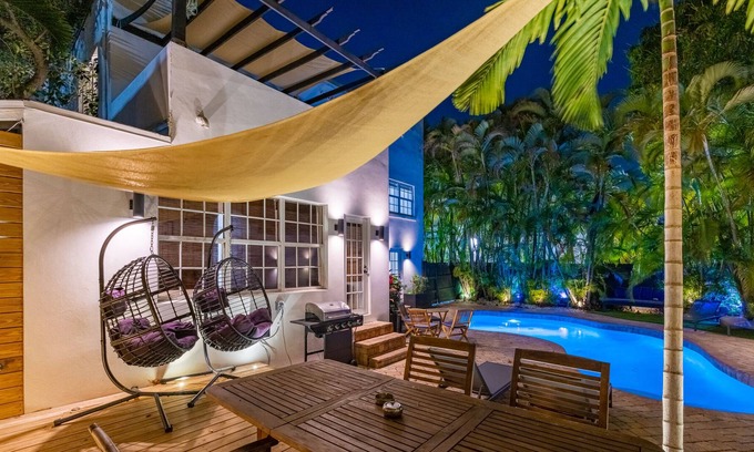 Northeast Miami Villa | Villa Paris in The ❤️ of Miami, Heated Pool, Mini Golf, minutes to the beach