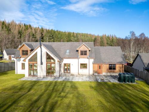 Aviemore Villa | Villa Pineways by Interhome