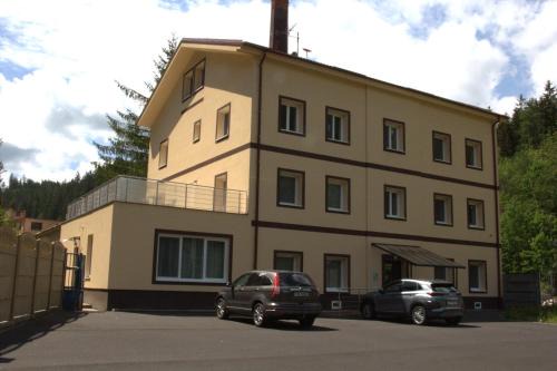 Brezova Apartment | Villa Pirken Hammer