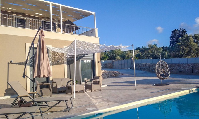 Kavallos Villa | Villa,private pool,ideal for families/couples.10 minutes from the townof Lefkada