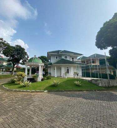 Cipanas Villa | Villa Puncak Resort Cipanas