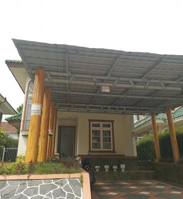 Cipanas Villa | Villa Puncak Resort