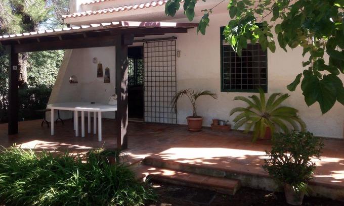 Marsala House | VILLA RITA 'TWO STEPS IN THE BEACH'