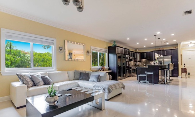 Southwest Ranches Villa | Villa Serene