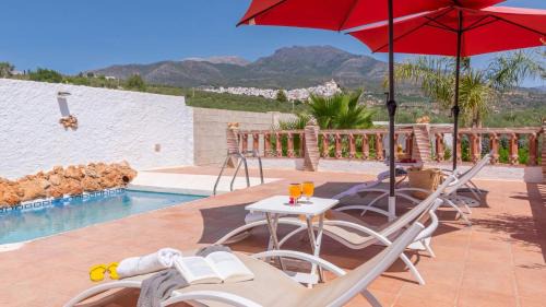 Alozaina Villa | Villa Sol Alozaina by Ruralidays
