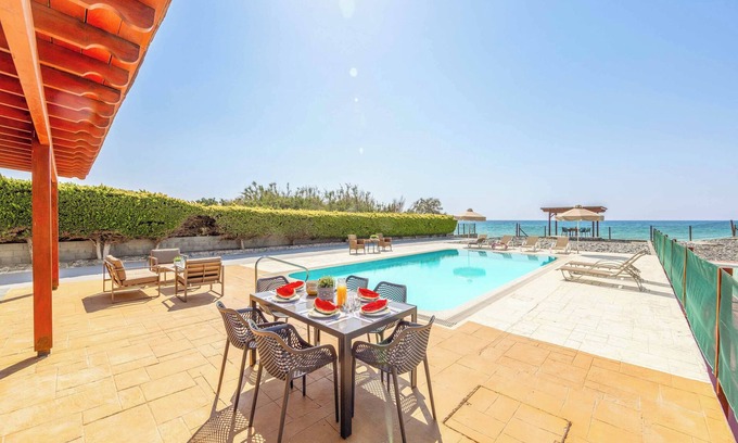Argaka Villa | Villa Thalassa - Three Bedroom Villa, Sleeps 6