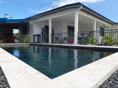 Etang Sale Les Bains Villa | Villa Ti MARTIN