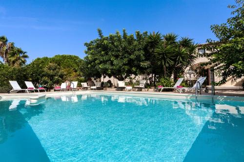 Cava dʼAliga Bed & Breakfast | Villa U Marchisi B&B