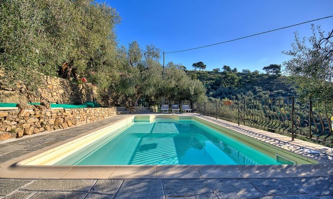 Civezza House | Villa ù Pantan for 7 people, with air conditioning and private pool