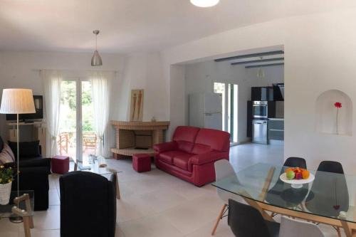 Dhrakata Villa | Villa Verde in Divarata